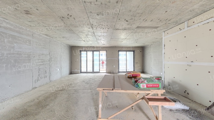 保利金香槟二手房实景图