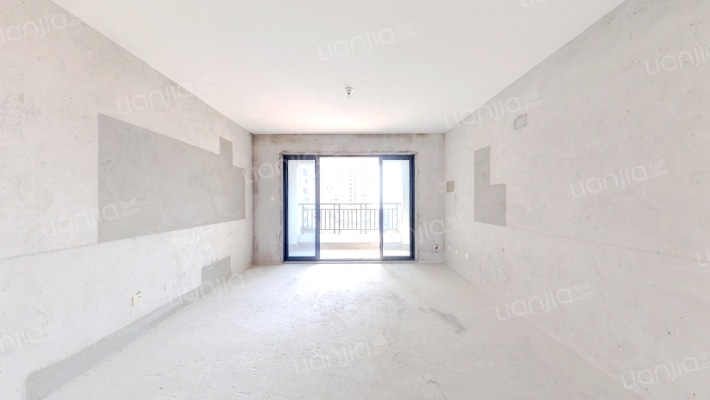 水晶湖郡C区二手房实景图