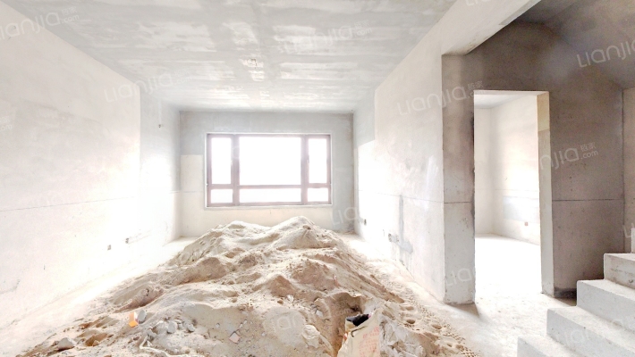 龙腾静月里二手房实景图