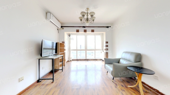 远见名苑二手房实景图