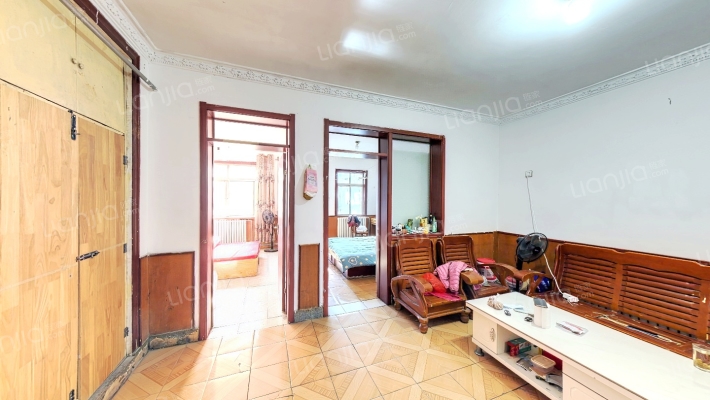 东河小学单位宿舍二手房实景图