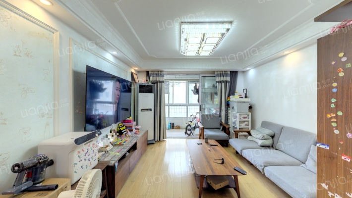 浦发绿城浦三路2801弄二手房实景图