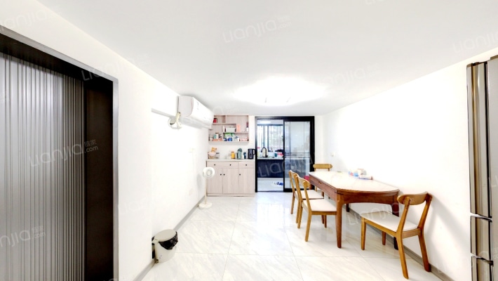 新景天湖广场二手房实景图