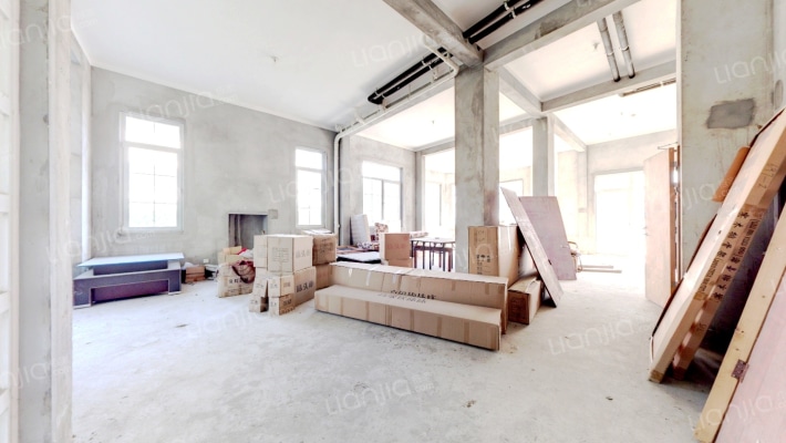 银丽高尔夫二手房实景图