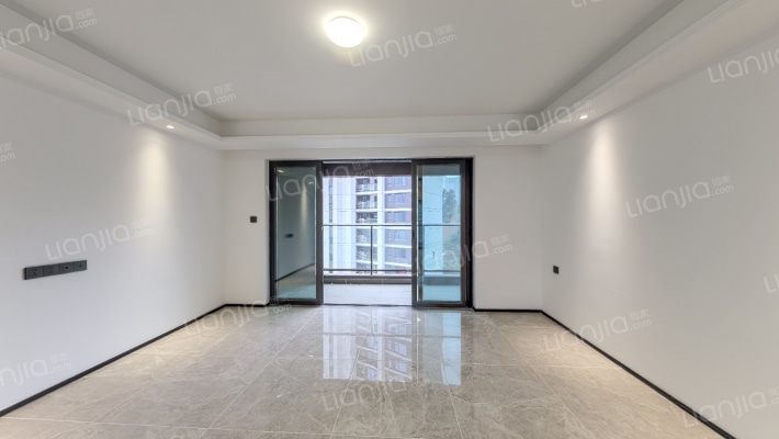 招商麓山府二手房实景图