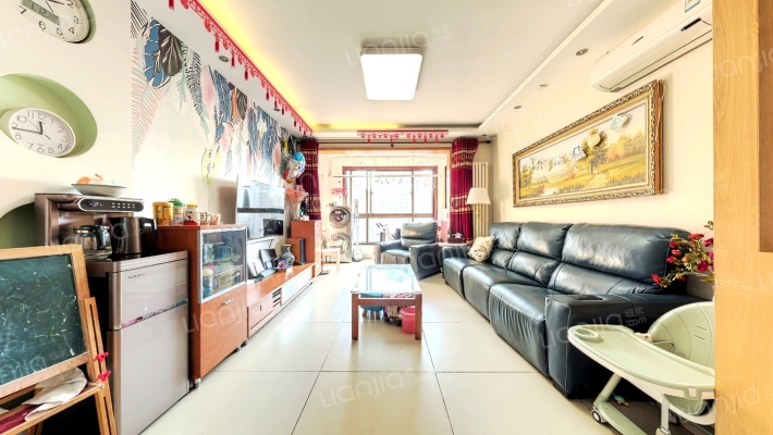 名士豪庭1区二手房实景图