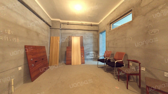 金玺总部港二手房实景图