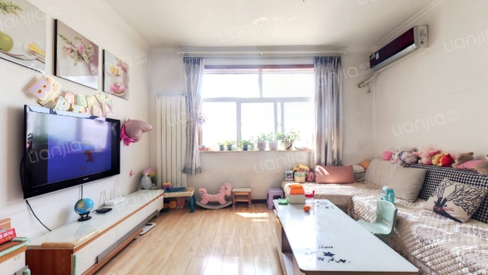 纯翠花园二手房实景图