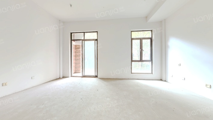 麓湖半山二期二手房实景图