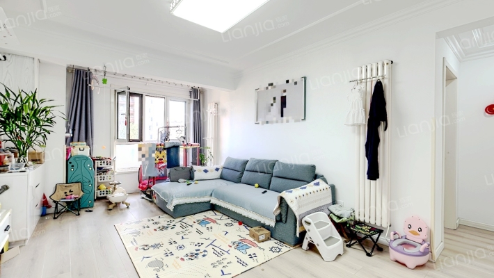 信达蓝庭福邸二手房实景图