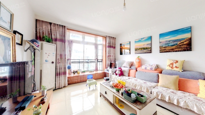 恋日家园E区二手房实景图