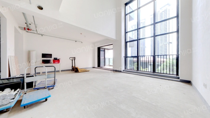 蔚蓝阁A区二手房实景图