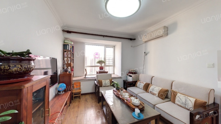 亿丰南奥国际二手房实景图