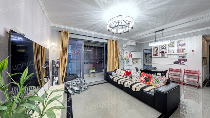 港城蓝山雅园二手房实景图