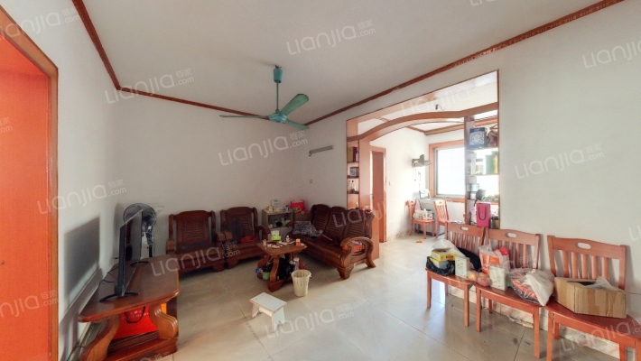 江南化工厂二手房实景图