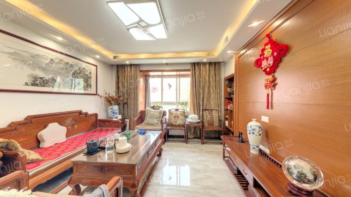 森林里二手房实景图