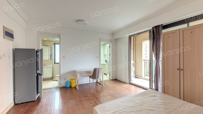 绿地香缇二手房实景图