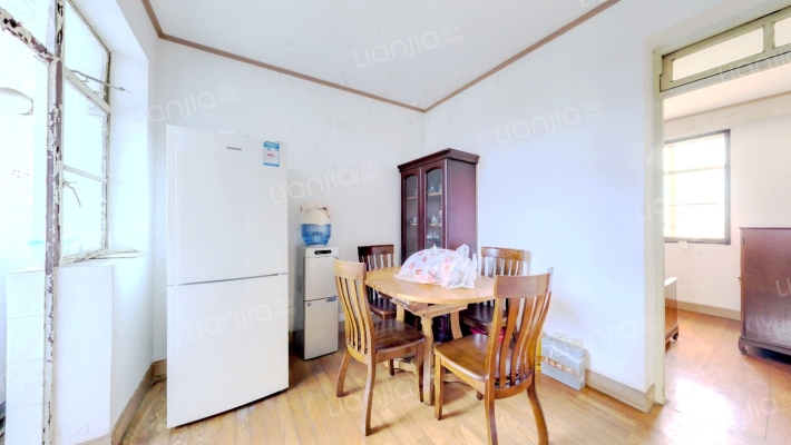 南新四村二手房实景图