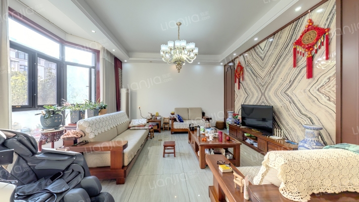 锦和嘉苑二手房实景图