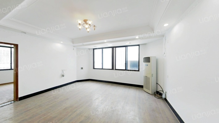 宏航新城B区二手房实景图