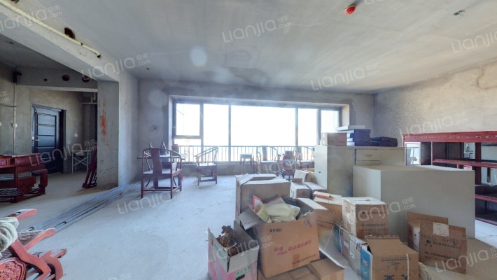 绿地达沃斯公馆二手房实景图