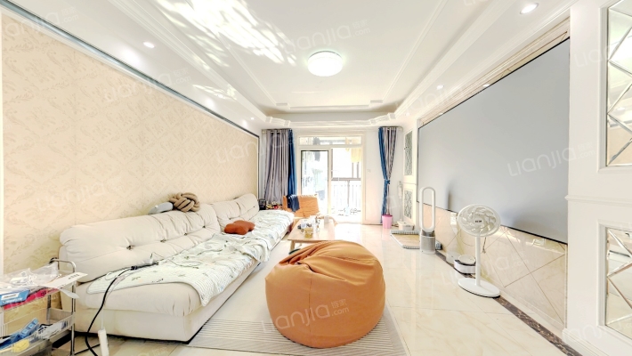 金地雄楚1号A区二手房实景图