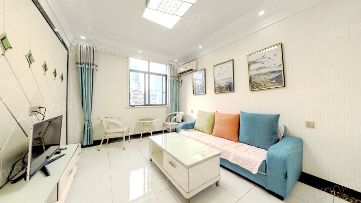 人智里二手房实景图