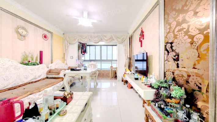 逸景南湾二手房实景图