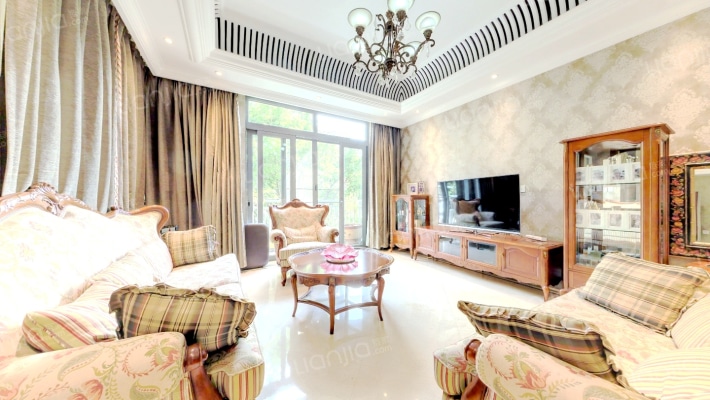 南延线蔚蓝卡地亚二手房实景图