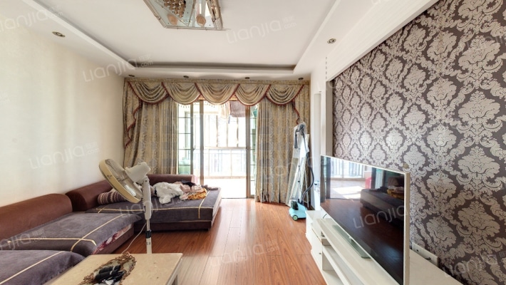 地中海阳光二手房实景图