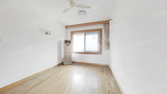 青山湖南大道262号二手房实景图