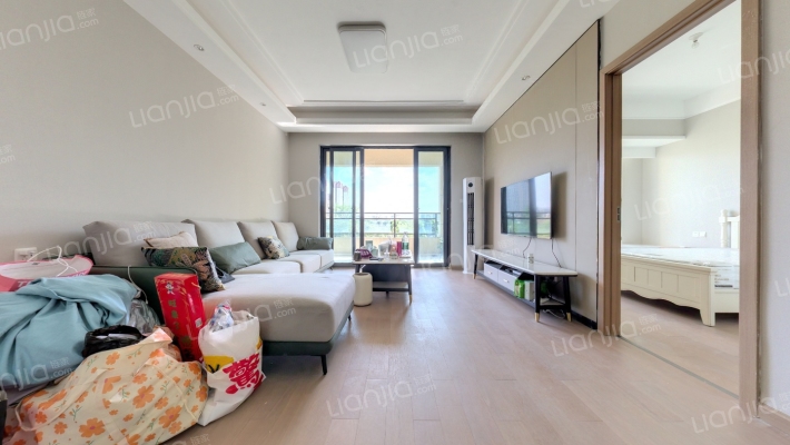 绿地新城新里桃溪川二手房实景图