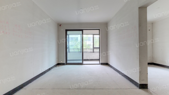 龙湖山前二手房实景图