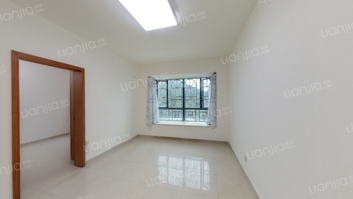 东部阳光二手房实景图