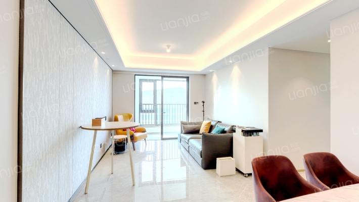 前湾畅想江澜湾二手房实景图