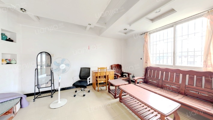 莲塘路二手房实景图