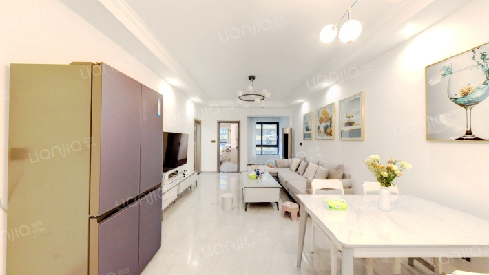 皇冠国际二手房实景图