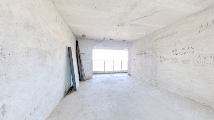 翡翠年华二手房实景图