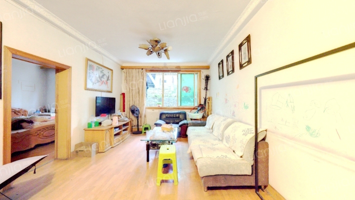 东方新苑二手房实景图