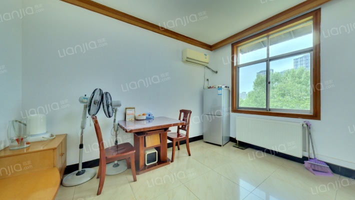 荷花苑小区二手房实景图