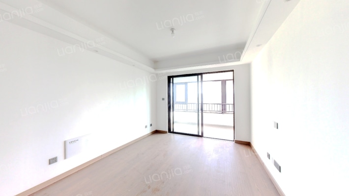 雍荣府C区二手房实景图