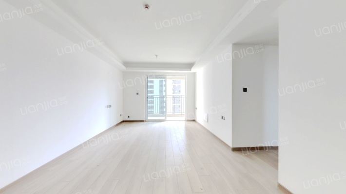 兴港和昌凌云筑二手房实景图