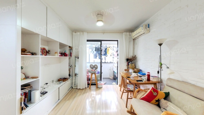 东方新城二期二手房实景图