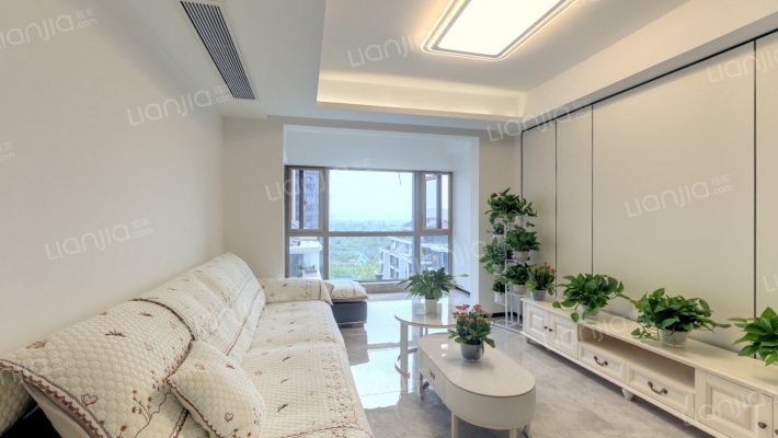 保利云上悠境花园二手房实景图