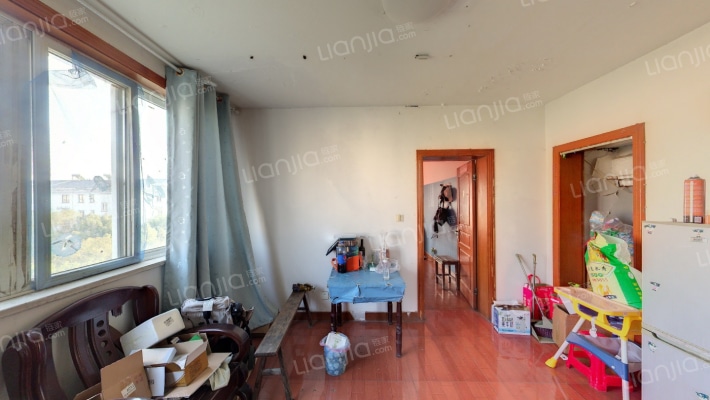 梅荆花苑一、二期二手房实景图