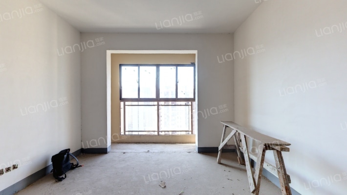 中航翡翠城一期二组团二手房实景图