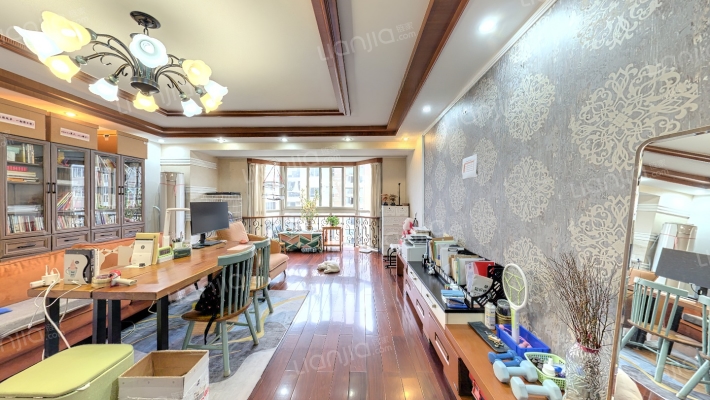 湖畔花园闻莺苑二手房实景图