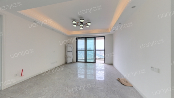 海伦堡六期二手房实景图