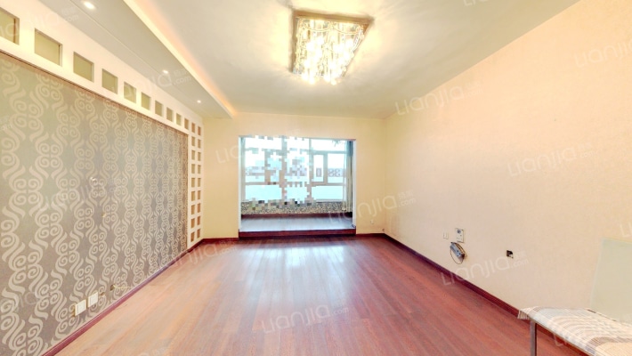 蓝天荣府二手房实景图