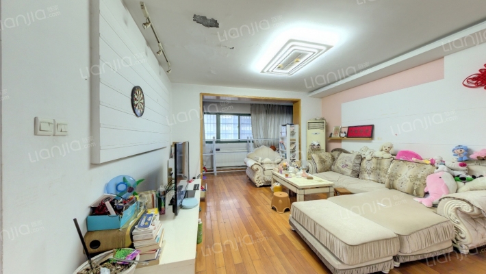 滨江公寓二手房实景图